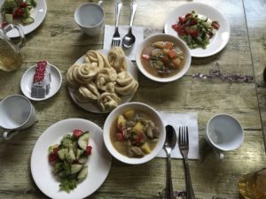 エルデネツーリストゲルの昼ごはん
